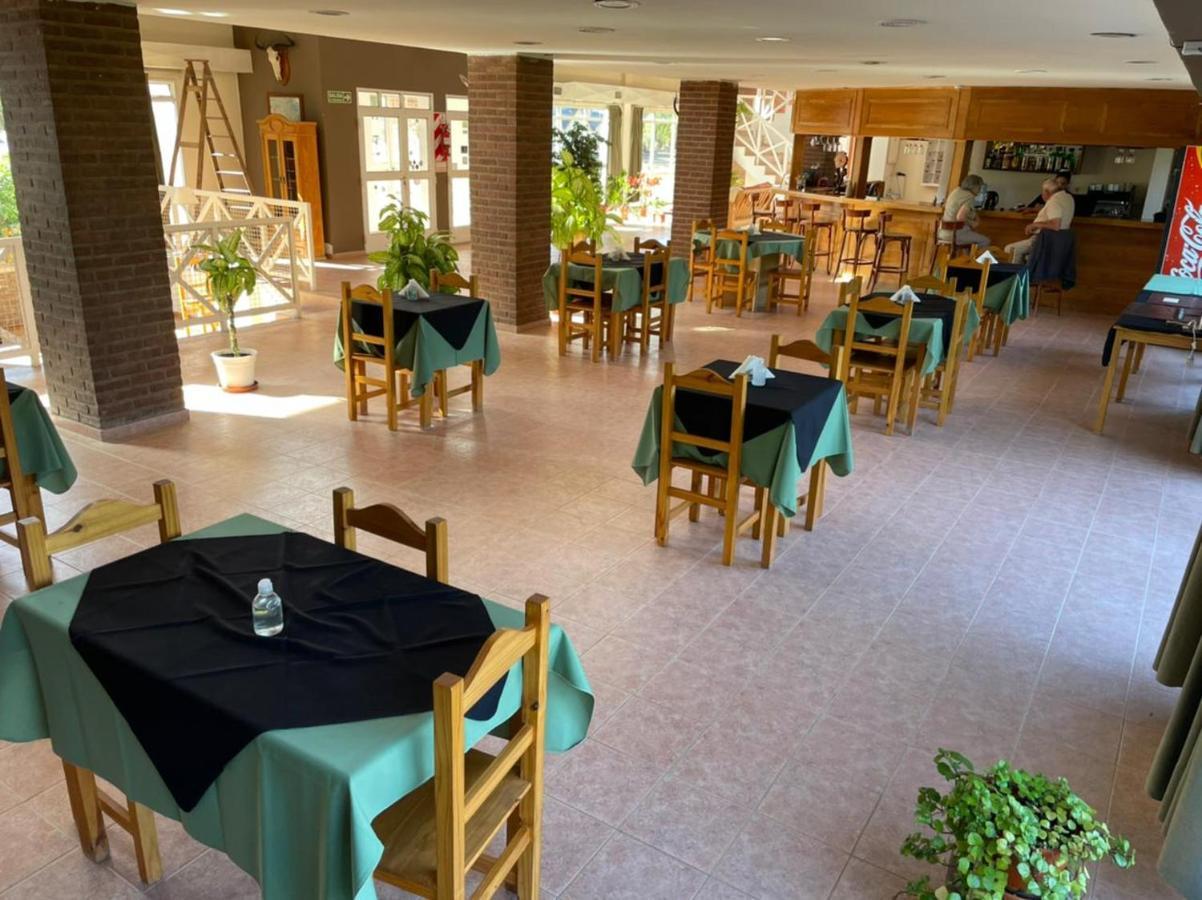 Hotel Hosteria Lago Cardiel 4*