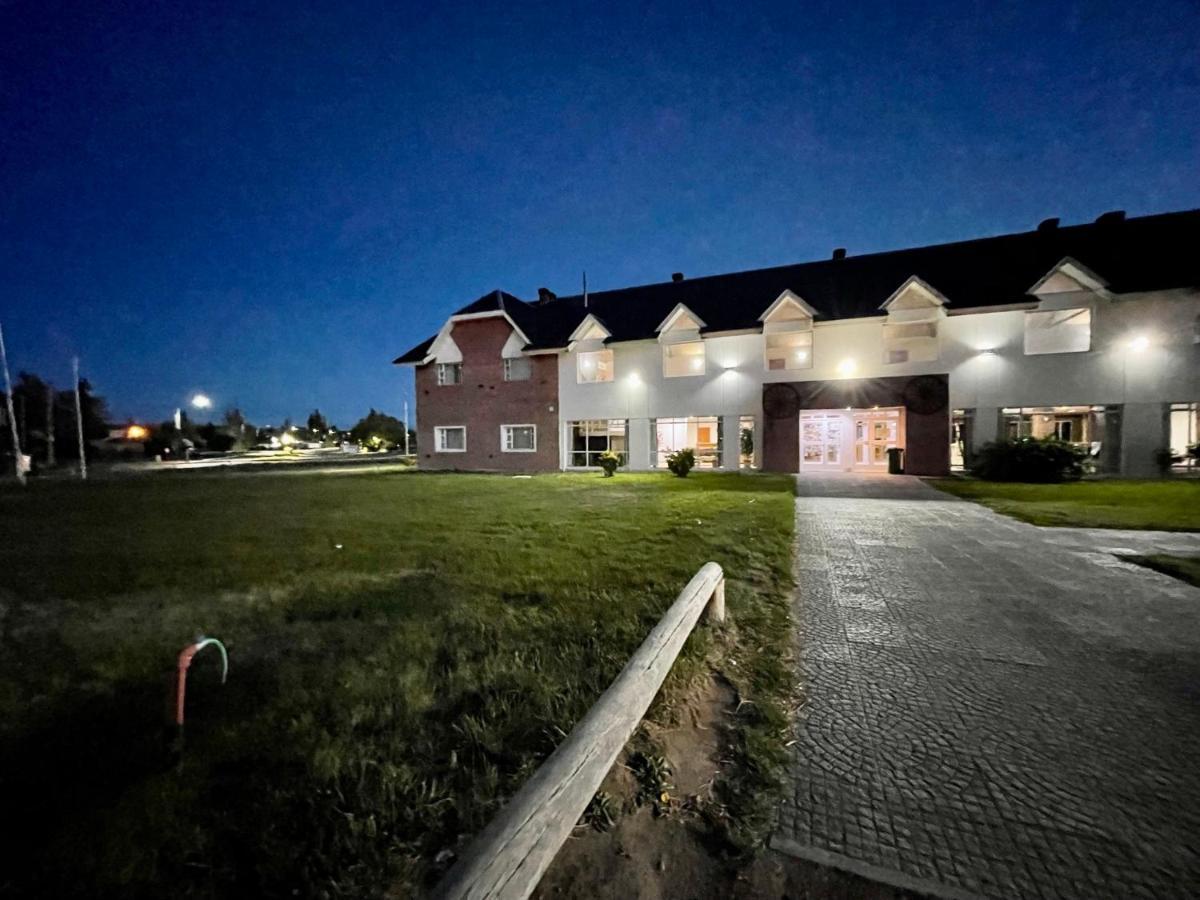 Hosteria Lago Cardiel Gobernador Gregores